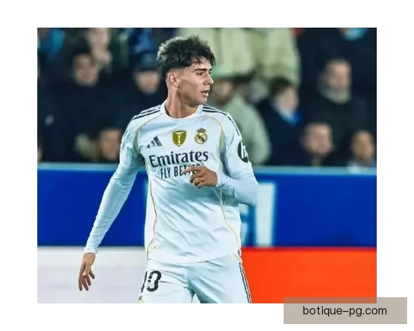 19岁天才新星伊莱尼赫纳以3500万美元转会伊蒂哈德震撼足坛